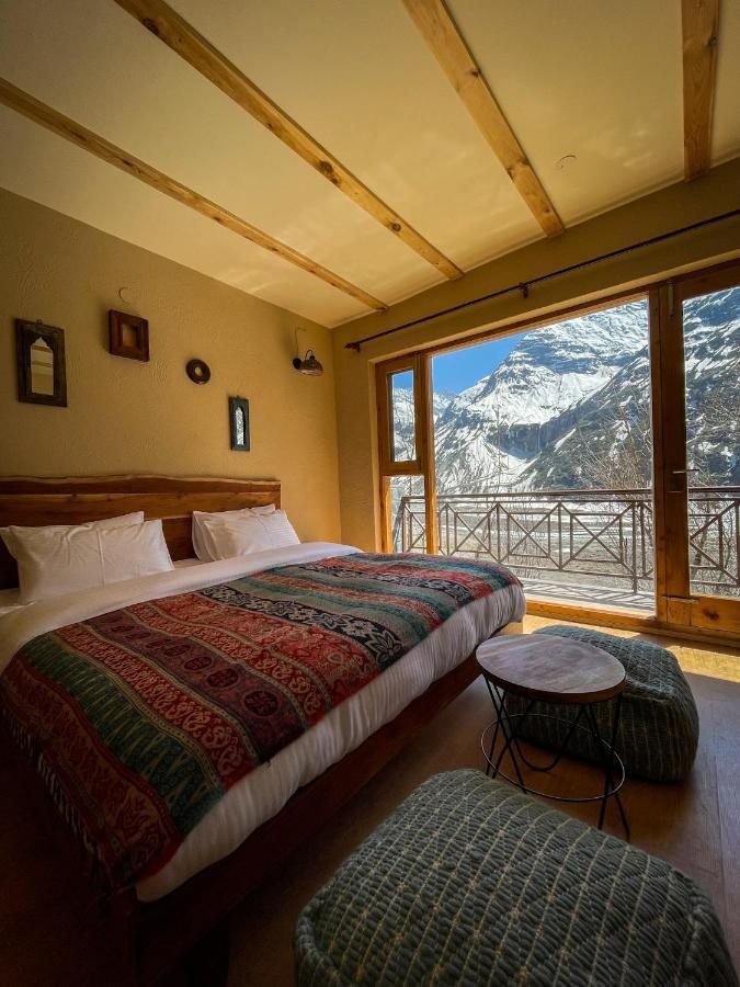La Hault Hotel Sissu Kültér fotó