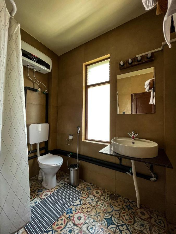 La Hault Hotel Sissu Kültér fotó