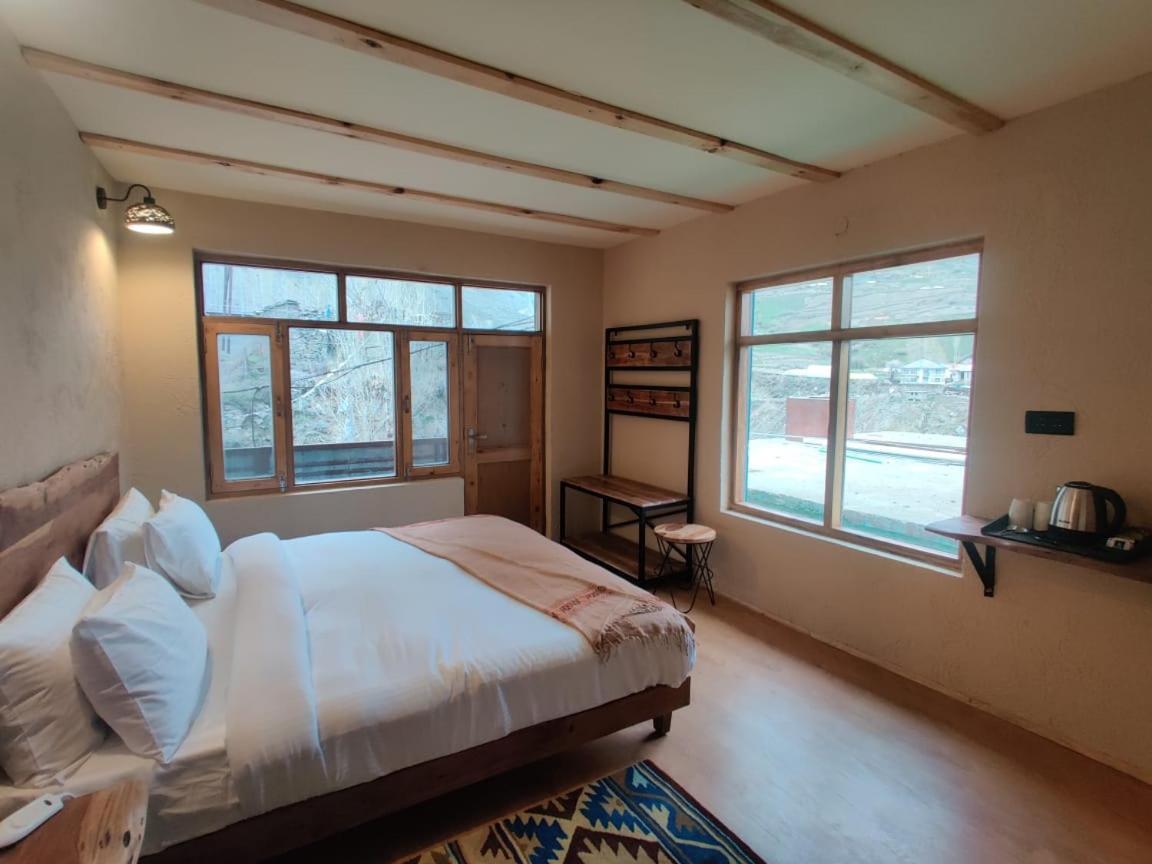 La Hault Hotel Sissu Kültér fotó